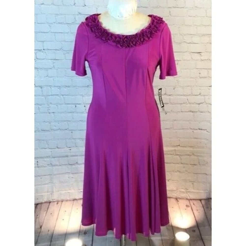 NWT True Envy Pink Dress Floral Scoop Neck Short Sleeve Fit & Flare Size 8